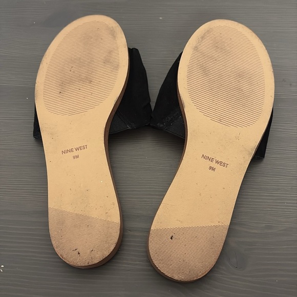 Nine West Melenda Sandals Slip On Black Gathered Faux Suede Slide Size 9 - Picture 6 of 9